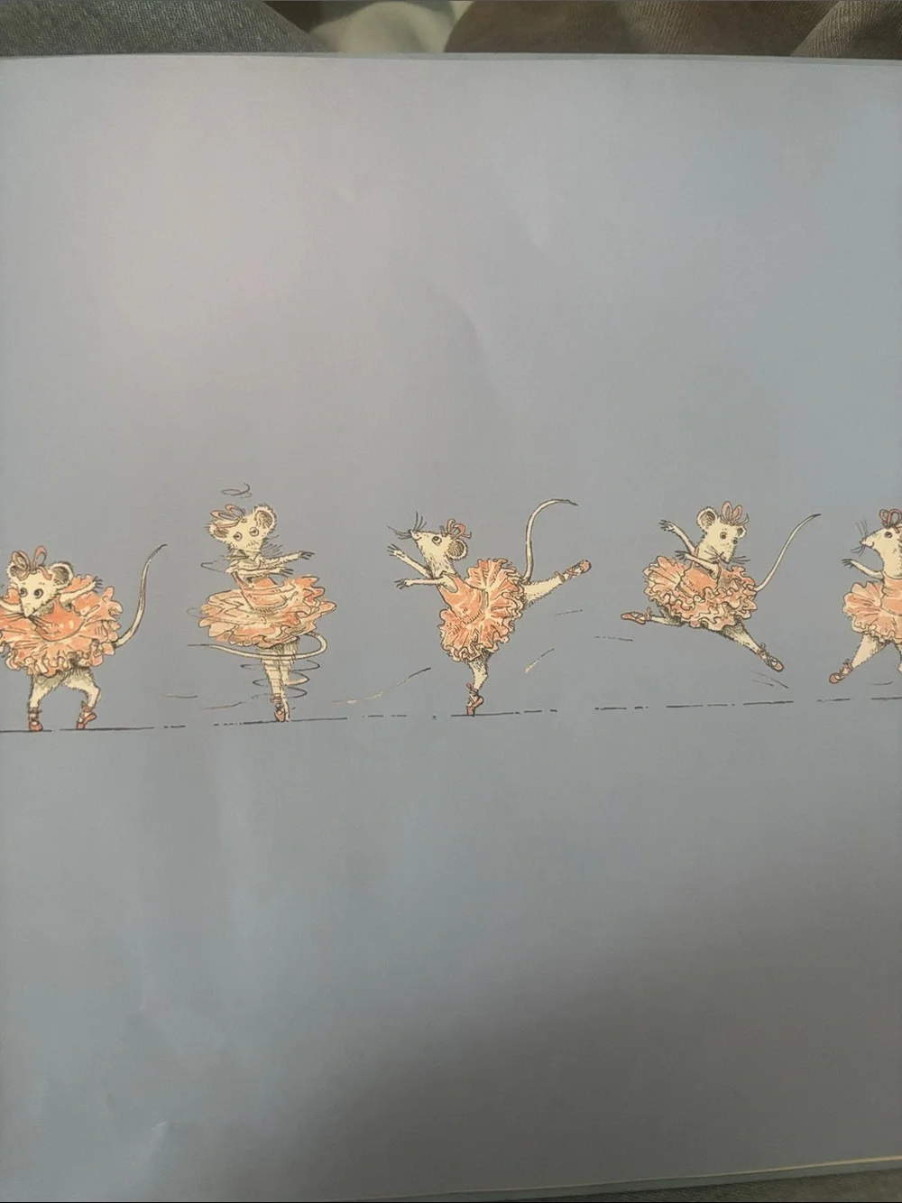 Angelina Ballerina written by Katharine Holabird and illustrated by Helen Craig